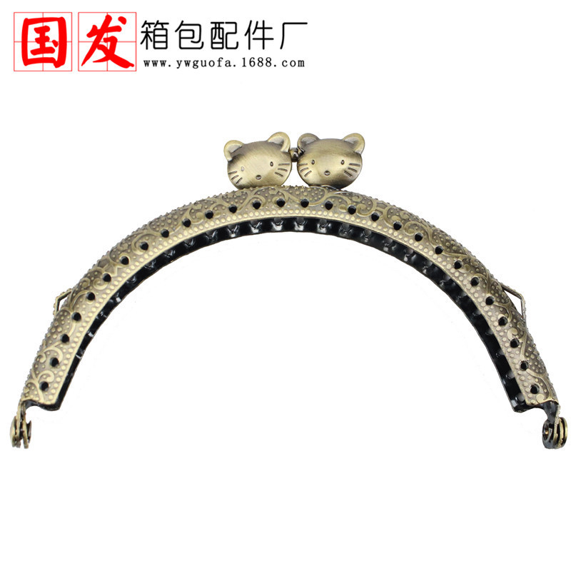 8.5CM cabeza de gato en relieve semicircular oro 10.5CM 12.5CM cabeza de animal hecha a mano bolsa de oro DIY