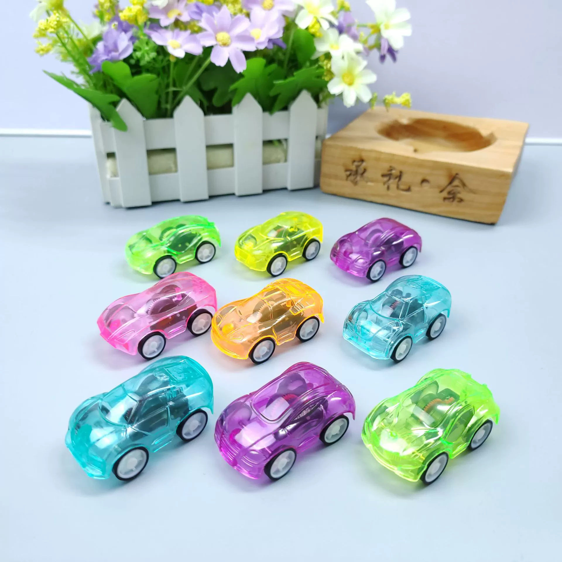 Детская маленькая игрушка мини-мультфильм Прозрачный тянуть назад автомобиль маленький подарок Забавный приз игрушка фабрика оптом