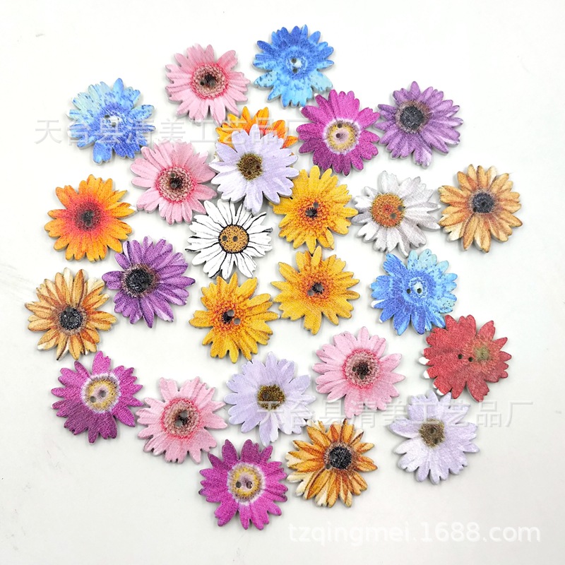 Fondo blanco de 25mm pintado crisantemo botón de madera