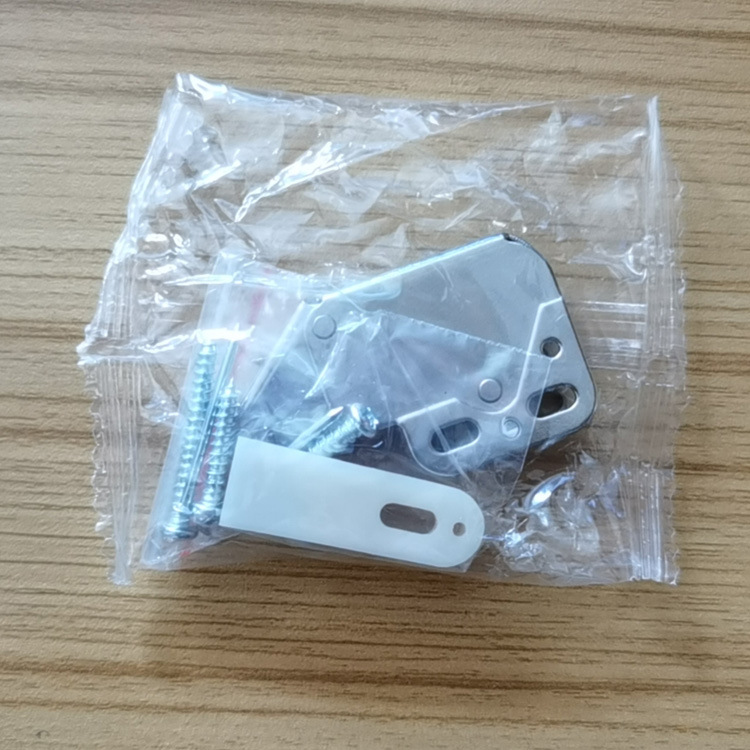 Mini gancho hebilla de la puerta de primavera hebilla de la puerta Presione la función elástica elefante nariz cerradura sin manija de la puerta del gabinete Dispositivo de rebote Pat cerradura autoelástica image 4