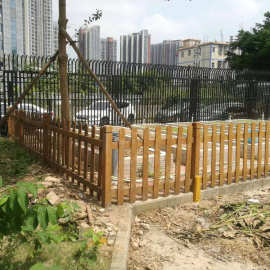 厂家定制供应新款围墙栅栏 防腐木围栏 木质公园花园实木扶手栏杆