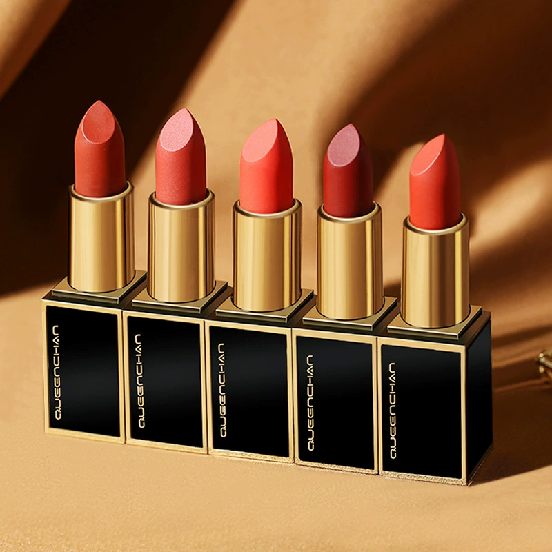 Moisturizing tomato lipstick contains rose, long-term effect, does not fade