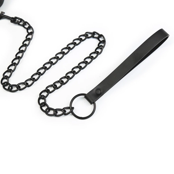 Black iron chain leather handle traction chain
