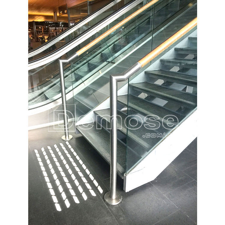 地铁商场二层复式楼梯 商业款稳固钢板楼梯 碳钢镜光扶手
