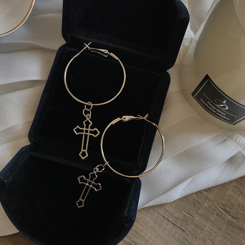 Punk Rock Dark Girl Hollow Cross Earrings, Personality Retro Earring Drops