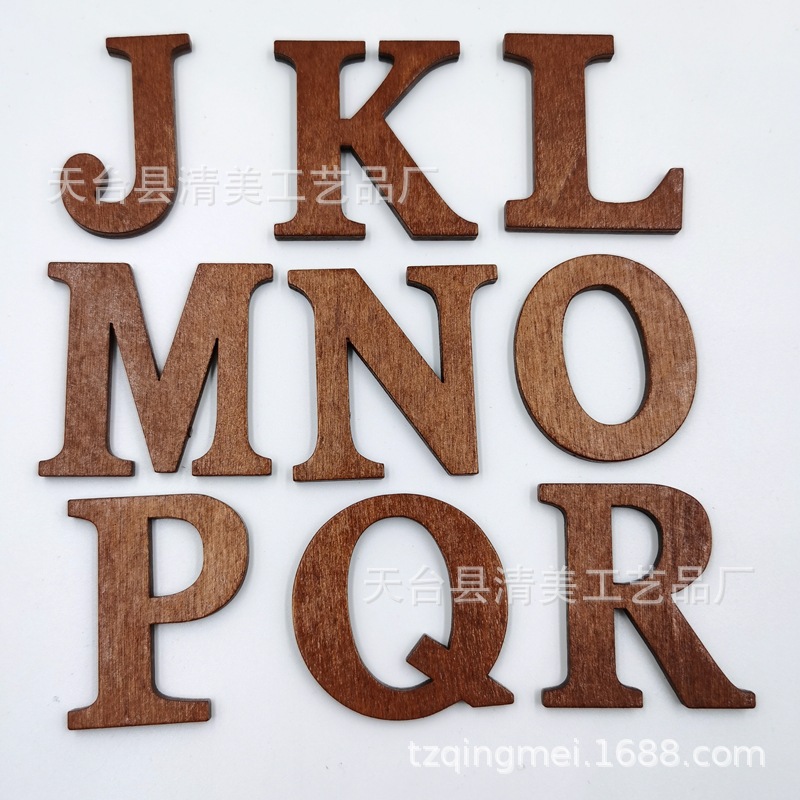 Madera de 44mm de alto color café oscuro letras en inglés mayúsculas manualidades decorativas de madera 26 piezas por paquete