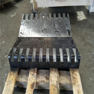 �Ї���ʯ�ļy�����|�ж��ڽ��B�b͵�̼�����