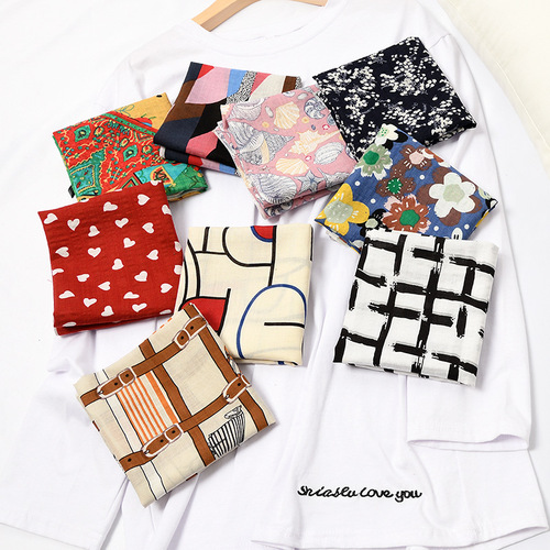 66% Cotton, 34% Rayon Women's Versatile Ins Small Square Scarf Retro Literary Daily Use Japanese Hairband