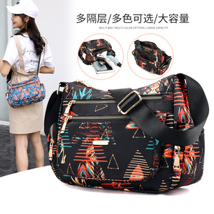 ���e�ٴ�μ�������r�д�������������Ůʿ���sӡ������б�汳��