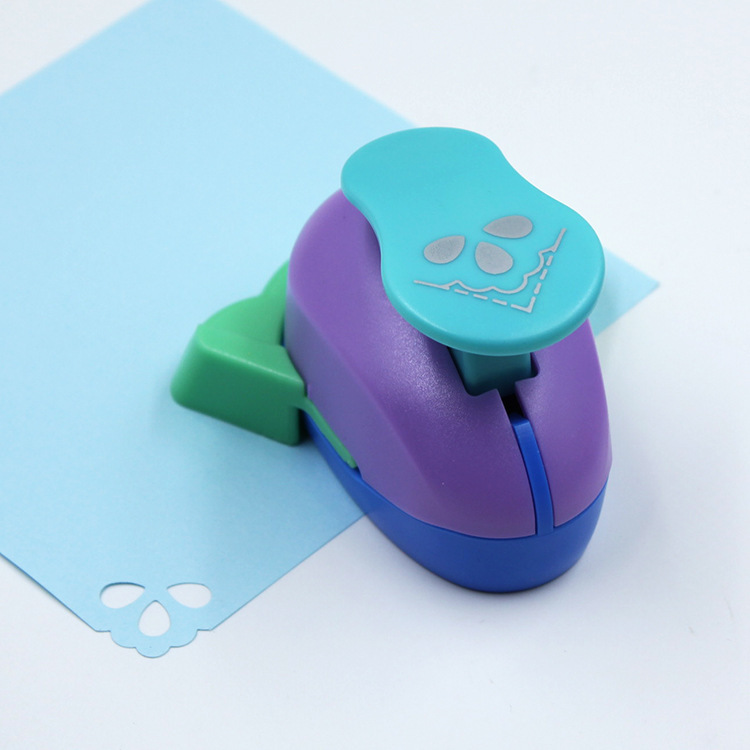 Máquina de estampado en ángulo recto de encaje máquina de estampado de puncher infantil hecha a mano máquina de impresión máquina de estampado de jardín de infantes