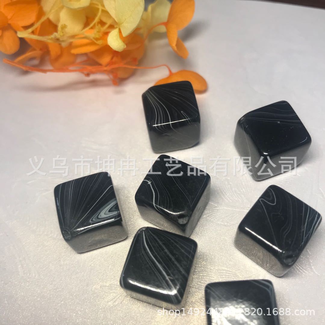 厂家直销 14MM 正方体白色水纹 对角线直孔 DIY 饰品配件