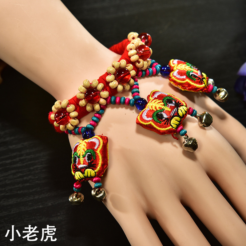 Wholesale Fabric Bracelet Handmade Tiger Little Fish Paige Little Tiger Pattern Bracelet New Simple Chain Fashion Bracelet