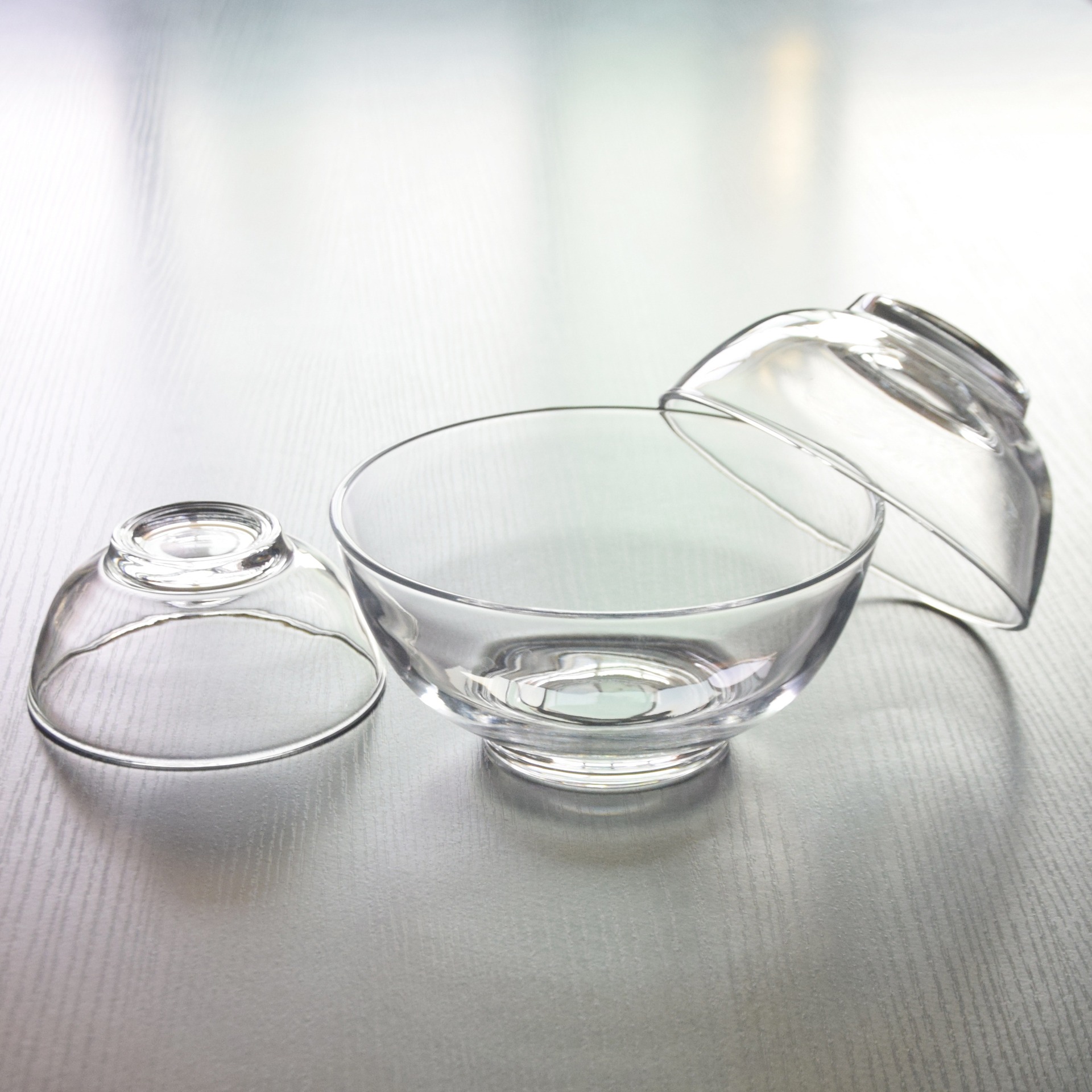 Factory special offer heat-resistant instant noodle bowl transparent fruit and vegetable salad bowl soup bowl refined white material glass bowl with feet