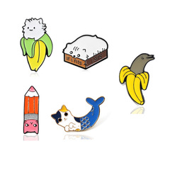 可愛萌寵貓咪滴油胸針飾品 IF I FITS I SITS 可愛香蕉貓咪飾品