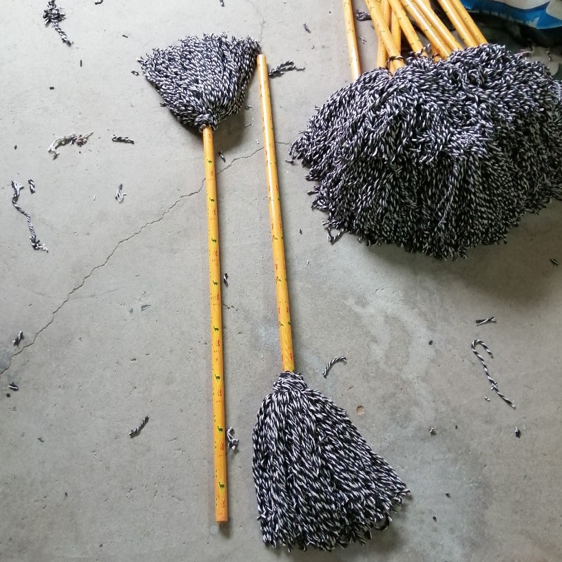 Wooden pole round head mop cotton thread mop sanitation household cleaning supplies 9.9 yuan home daily necessities small commodities