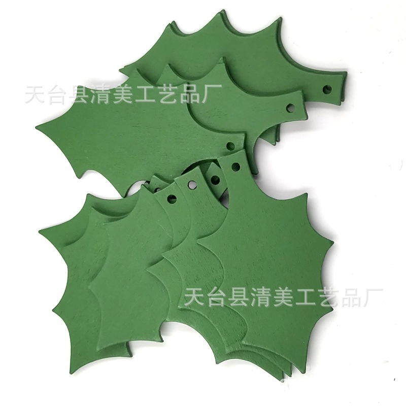 Colgante de dibujos animados de Navidad de madera de bricolaje de la serie de Navidad de color 10 piezas en un paquete con 10 cuerdas de cáñamo