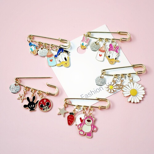 Brooch female ins trend pin simple accessories personalized cartoon Japanese cute small jewelry buckle pin Xiao Zhan badge