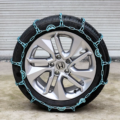 Tire snow chain chain pickup truck passenger and