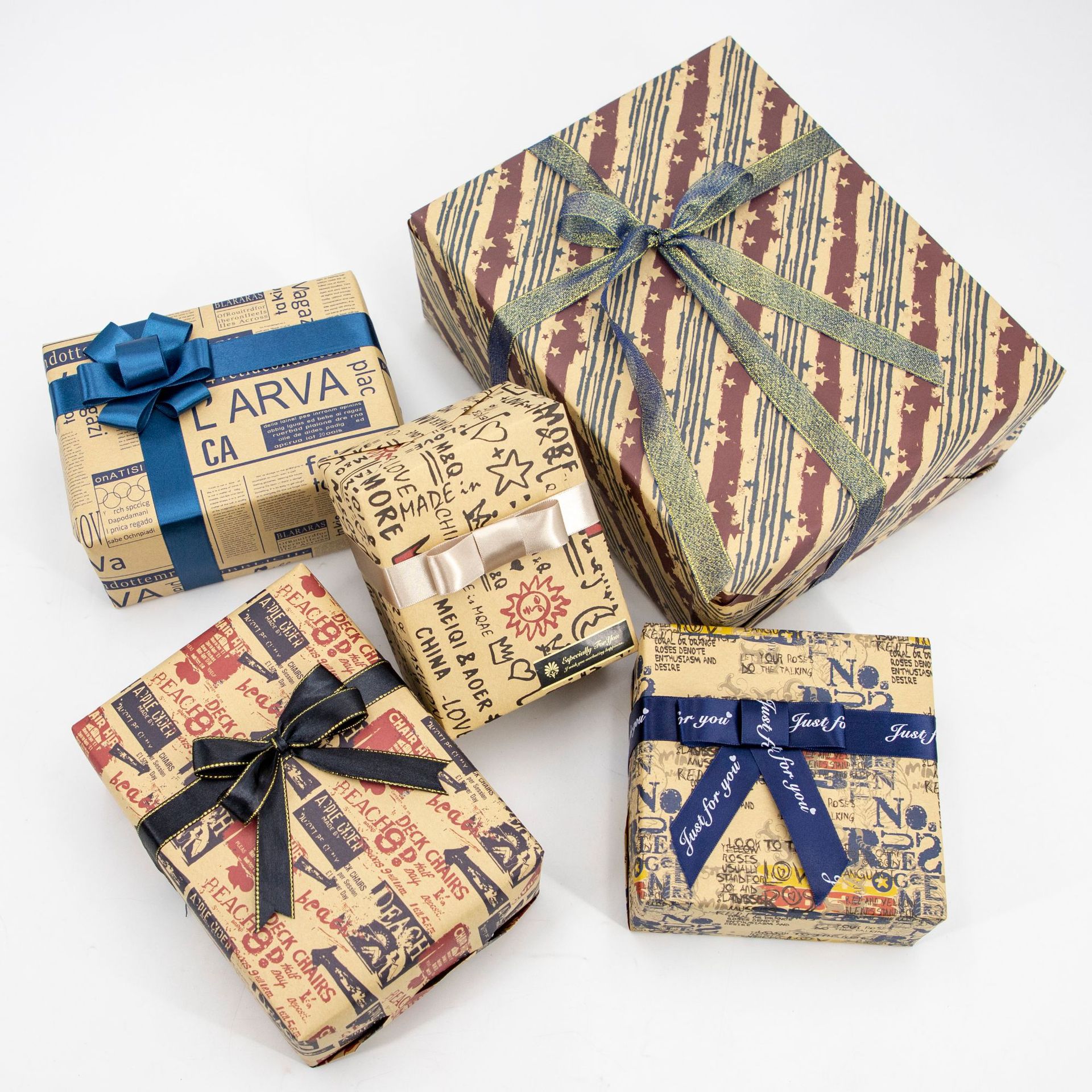 Papel Kraft periódico patrón retro europeo regalo papel de embalaje papel hecho a mano papel de embalaje cubierta de libro de papel