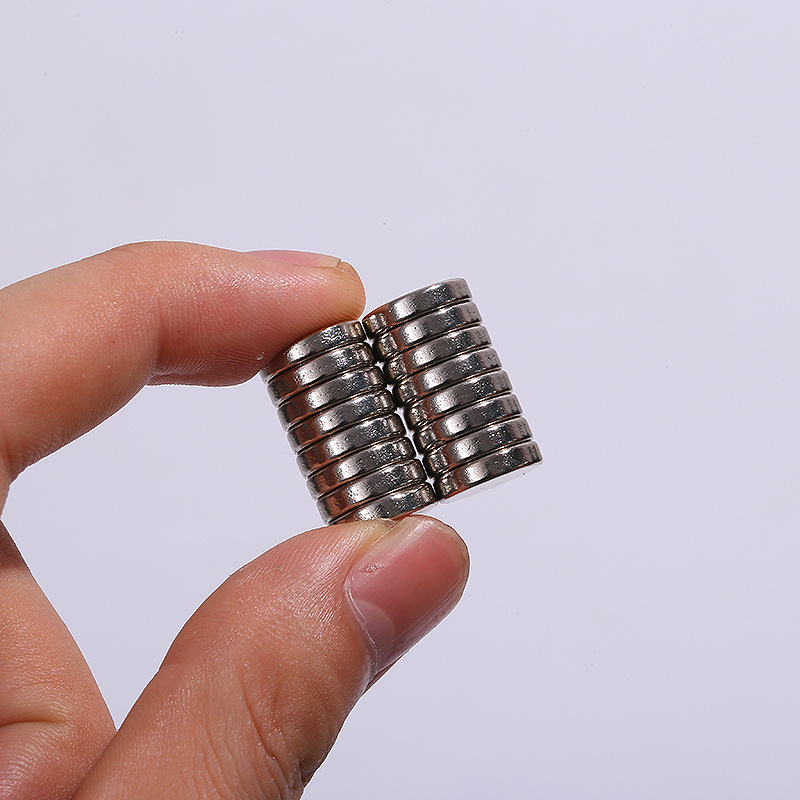 厂家订购 钕铁硼圆片强磁 10*3 加工各种规格磁铁片