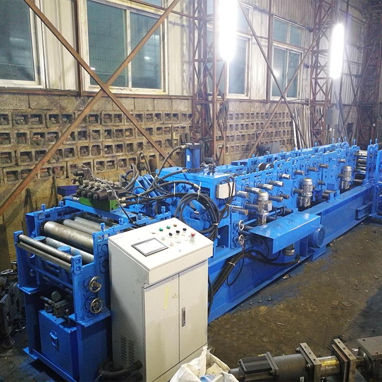 全自动C型钢设备 自动换型C型钢机 C檩条机厂家