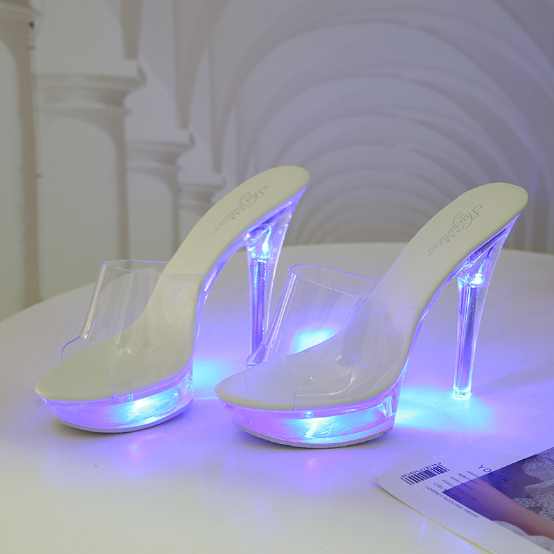 190 zapatillas de emisión de luz 15CM