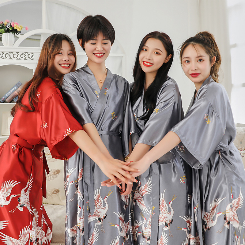 Pajamas women's summer sexy women's ice silk nightgown mid-sleeve large size bathrobe simulation silk bridal morning gown manufacturers wholesale