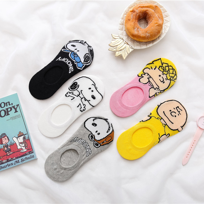 Socks women's spring and summer invisible Snoopy ankle socks personalized cartoon silicone low-cut cotton socks factory wholesale