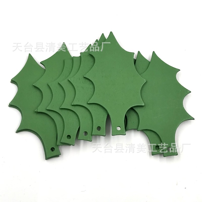 Colgante de dibujos animados de Navidad de madera de bricolaje de la serie de Navidad de color 10 piezas en un paquete con 10 cuerdas de cáñamo