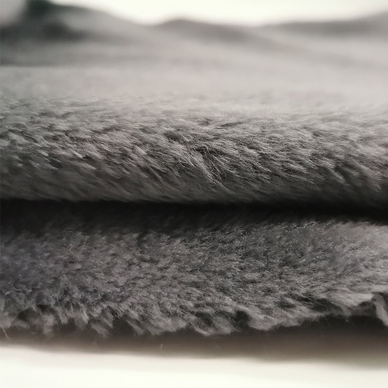 割圈绒爬行毯毛绒布料