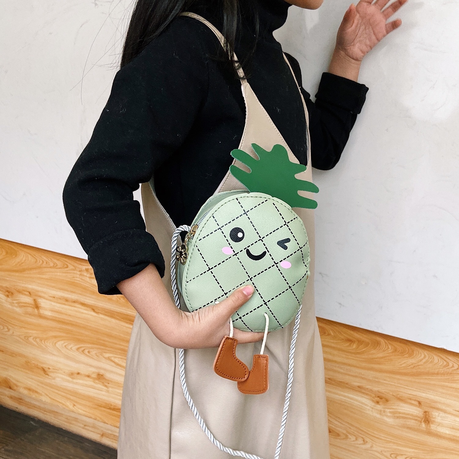 2020 nueva moda Linda piña hombro crossbody estilo coreano bebé accesorios monedero para niños y niñas