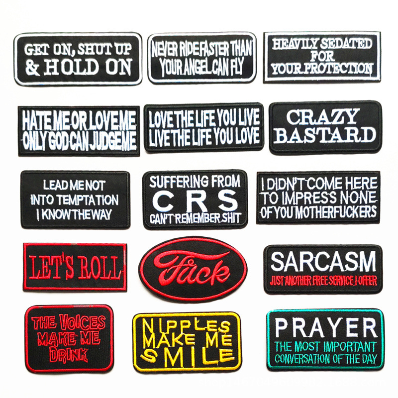 跨境新徽章补丁刺绣patch 布贴刺绣黑白色英文布贴英文字母长方形