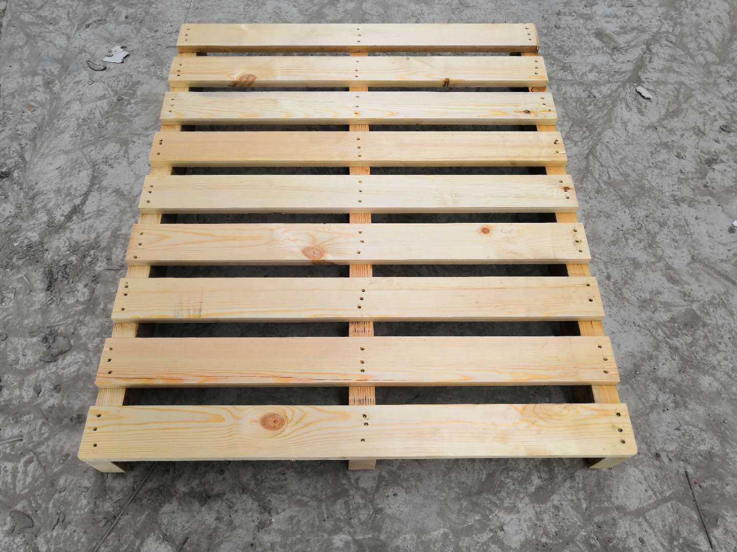 实木托盘加工 樟松 铁杉 北京 天津 河北松木托盘双面进叉 双面进