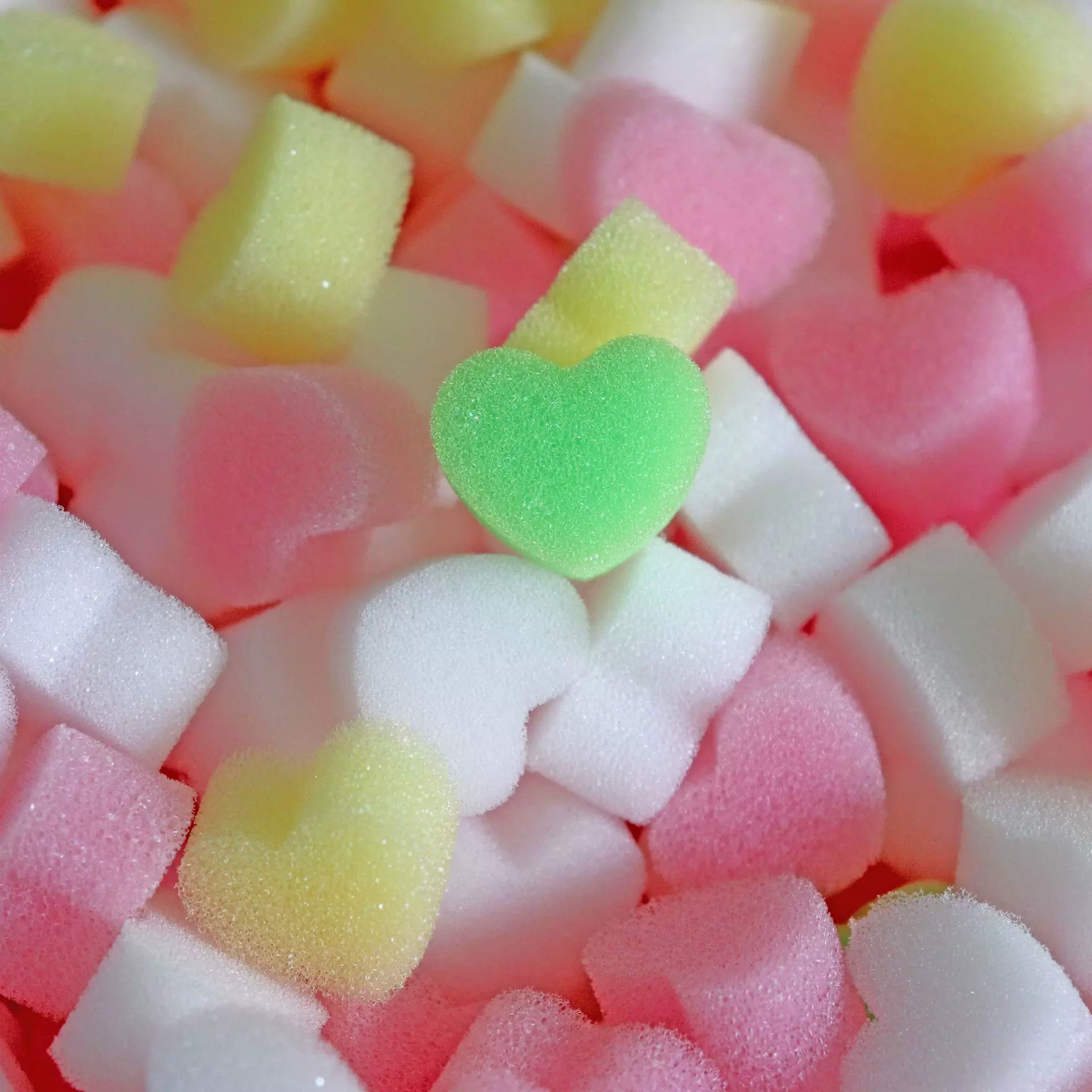 高密度20彩色心形海绵 沐浴起泡网填充海绵 环保礼品装饰爱心绵