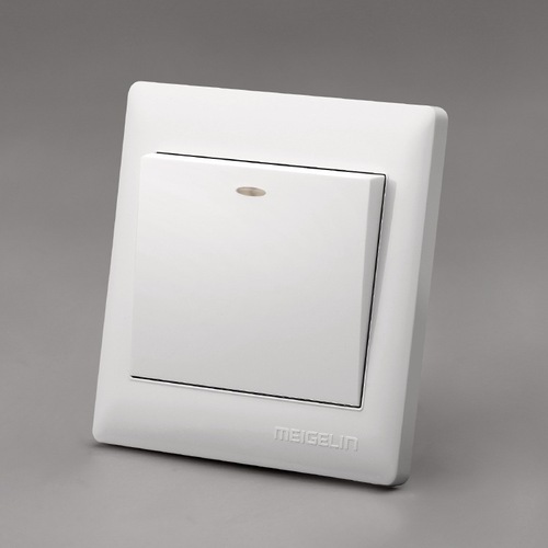 Manufacturer's self-sold 86 type ivory white F1 switch panel engineering home decoration five-hole socket supply quality assurance