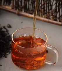 批發滇紅功夫茶 ye生紅茶黑美人 中國紅 雲南鳳慶紅茶清水紅茶葉