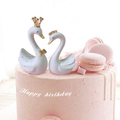 Creative car ornaments crown swan ins resin crafts birthday cake ornaments Valentine's Day ornaments gifts