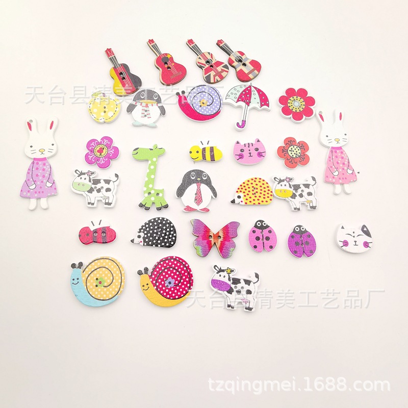 Dibujos animados de madera de bricolaje botones de animales guitarra/dibujos animados de animales múltiples botones mixtos 50 por paquete