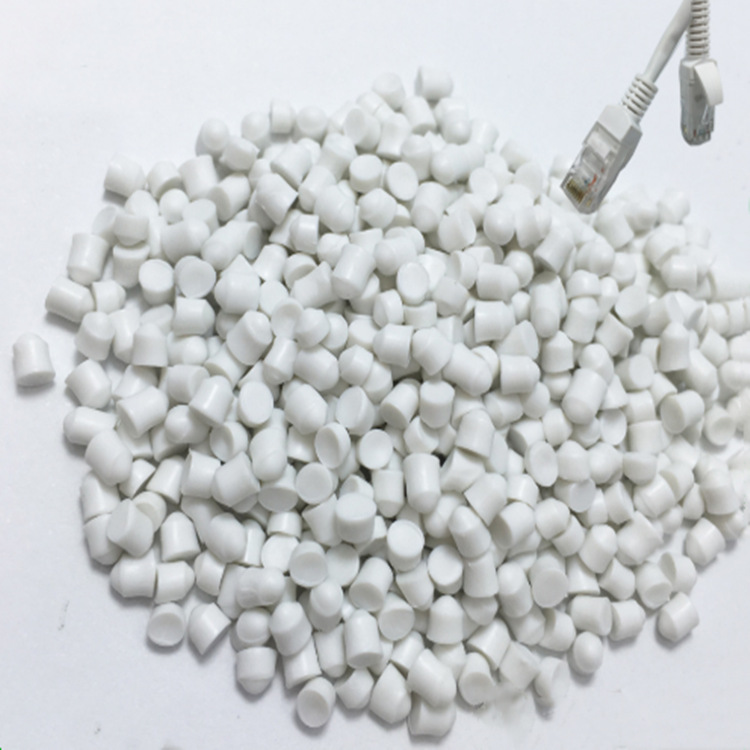 生产厂家PVC插头料40P45P50P60P白色颗粒ROHS环保聚氯乙烯胶料