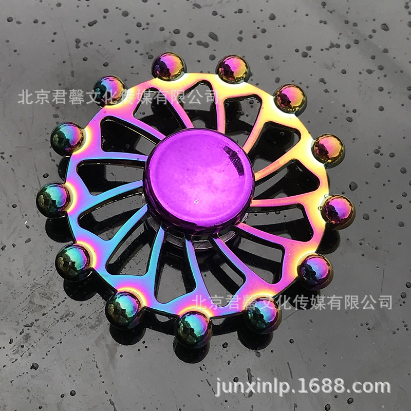 B Dedos de araña de colores, peonza, yema del dedo de metal de tres hojas, peonza de dos hojas, productos pequeños, suministro al por mayor