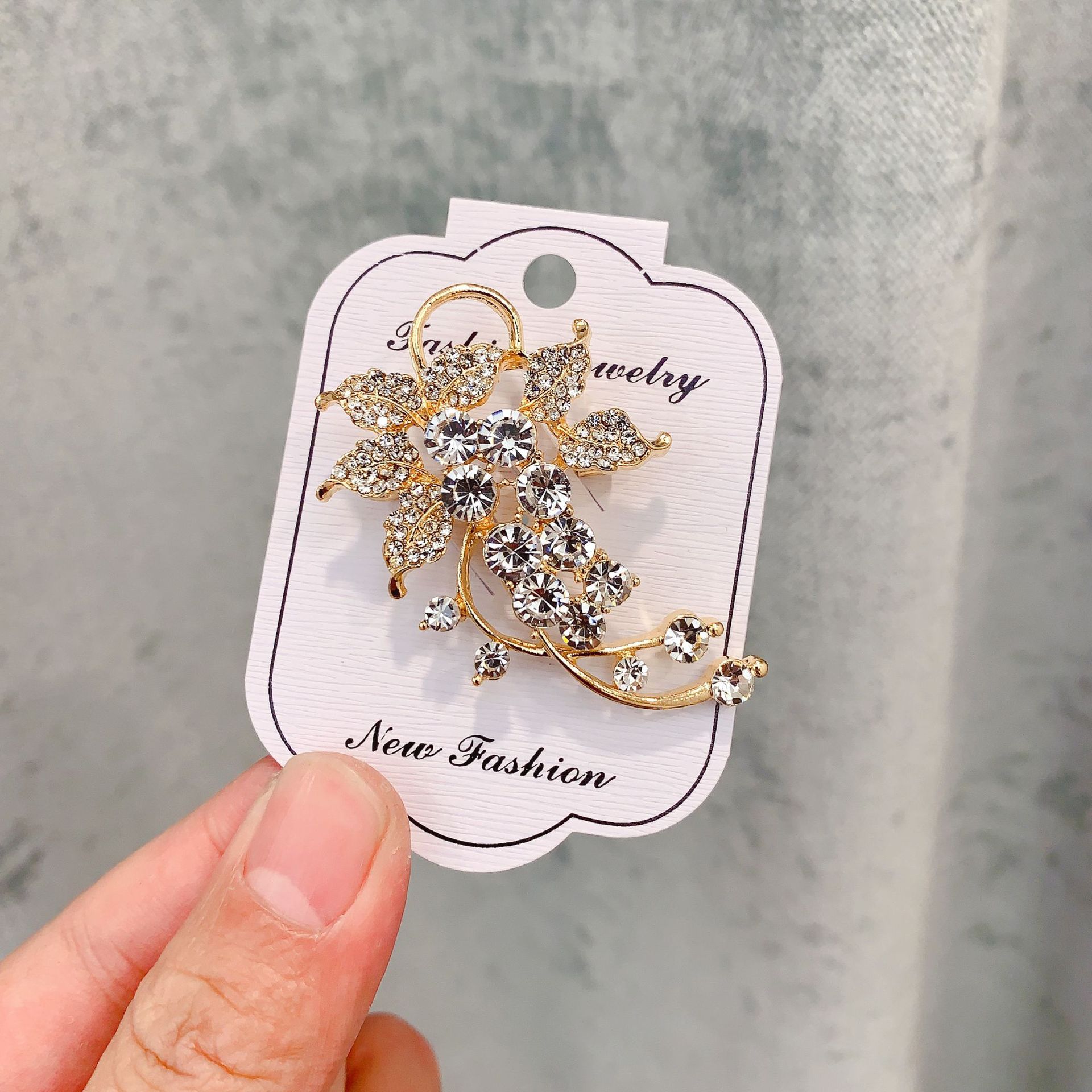 Creativo nuevo broche de alto grado de aleación rhinestone ramillete perla pin accesorios de moda fábrica directa en stock