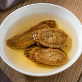 Быки и чайные банки, хризантемы, коровьи быки.