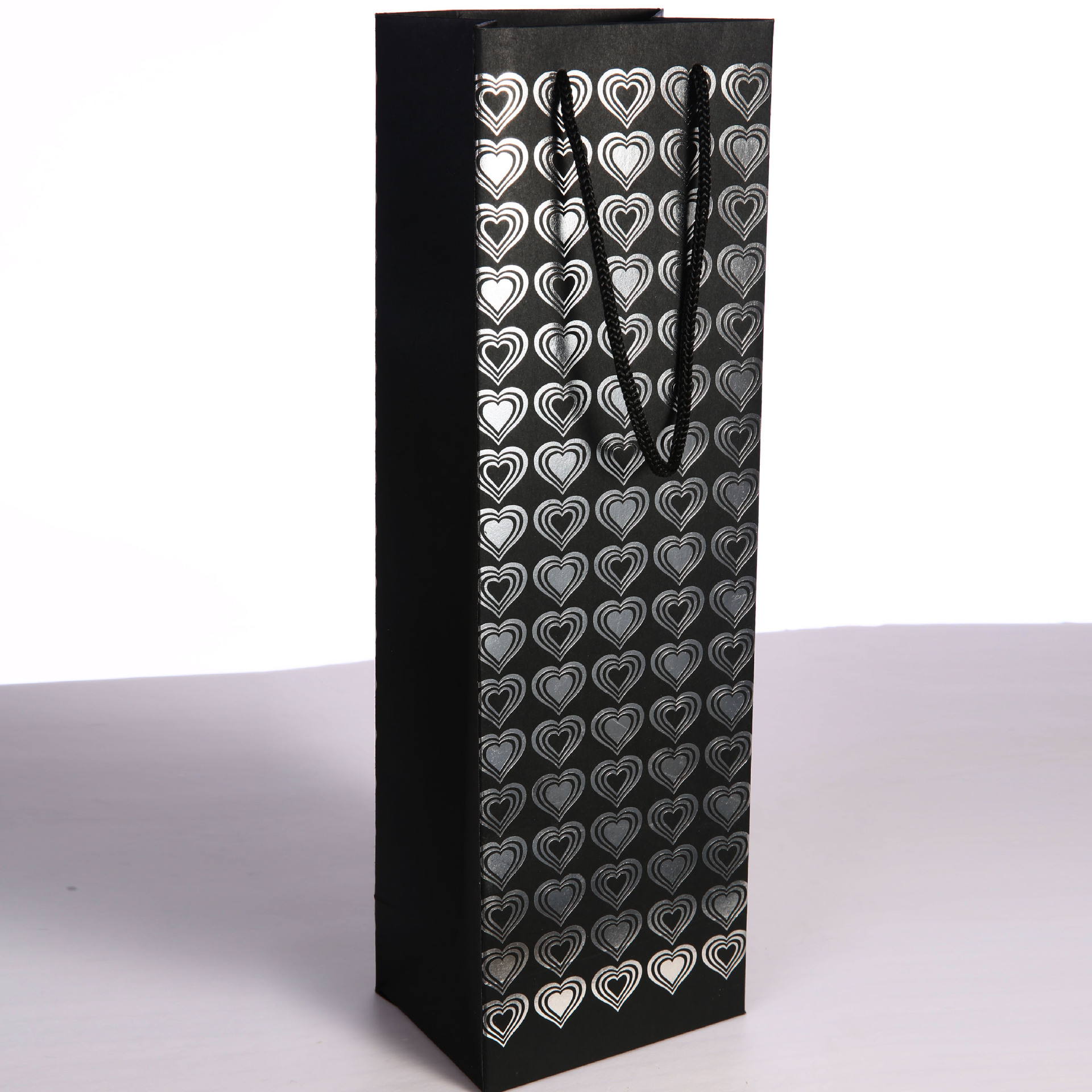 黑卡烫金酒袋现货供应 纸质手提袋  纸质酒袋子  纸质手提礼品袋