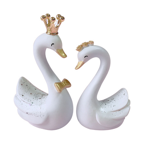 Creative car ornaments crown swan ins resin crafts birthday cake ornaments Valentine's Day ornaments gifts