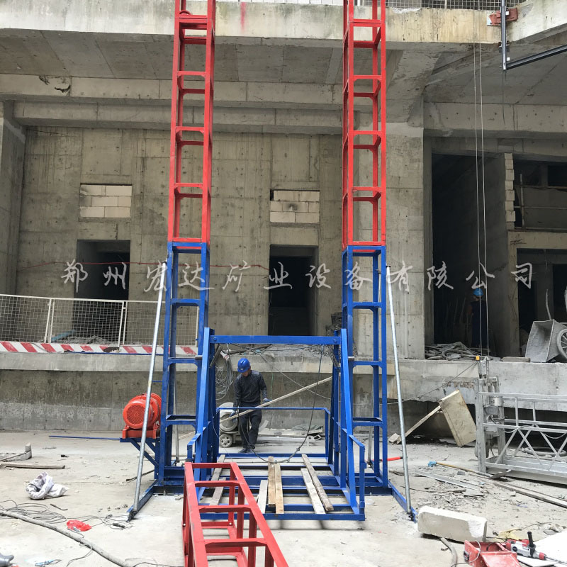 建筑施工龙门架升降机 施工物料起重机 自升式18米24米30米升降机