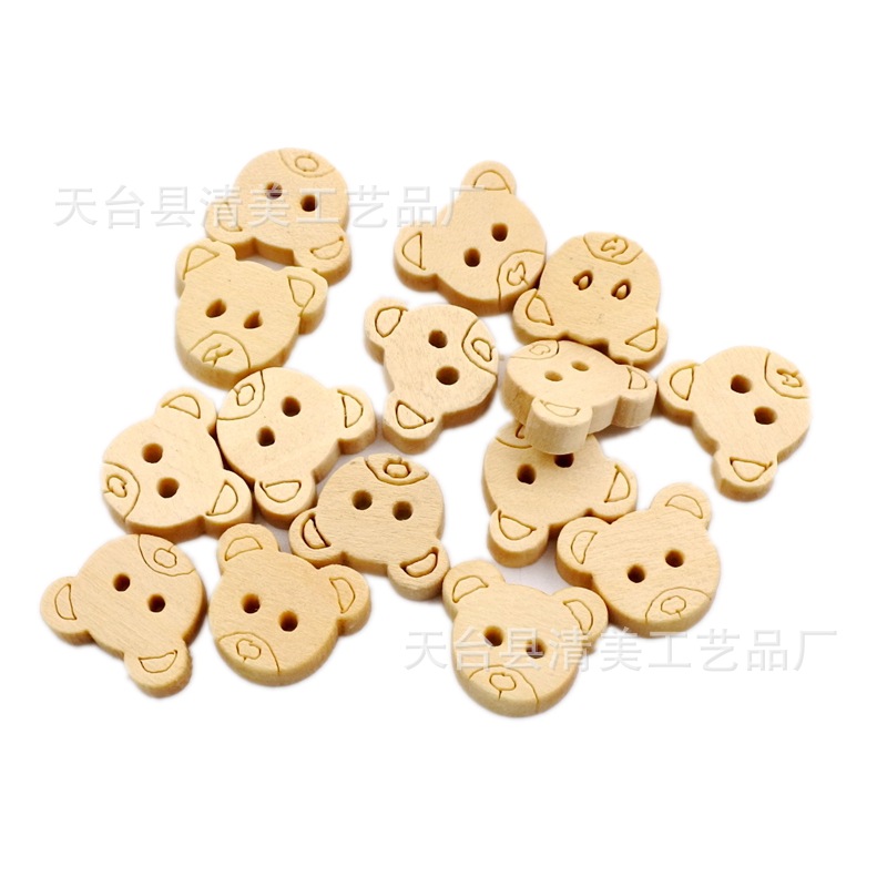 Suministro principal Yiwu botón forma animal Oso de dibujos animados botón de madera al por mayor 100 unidades un paquete