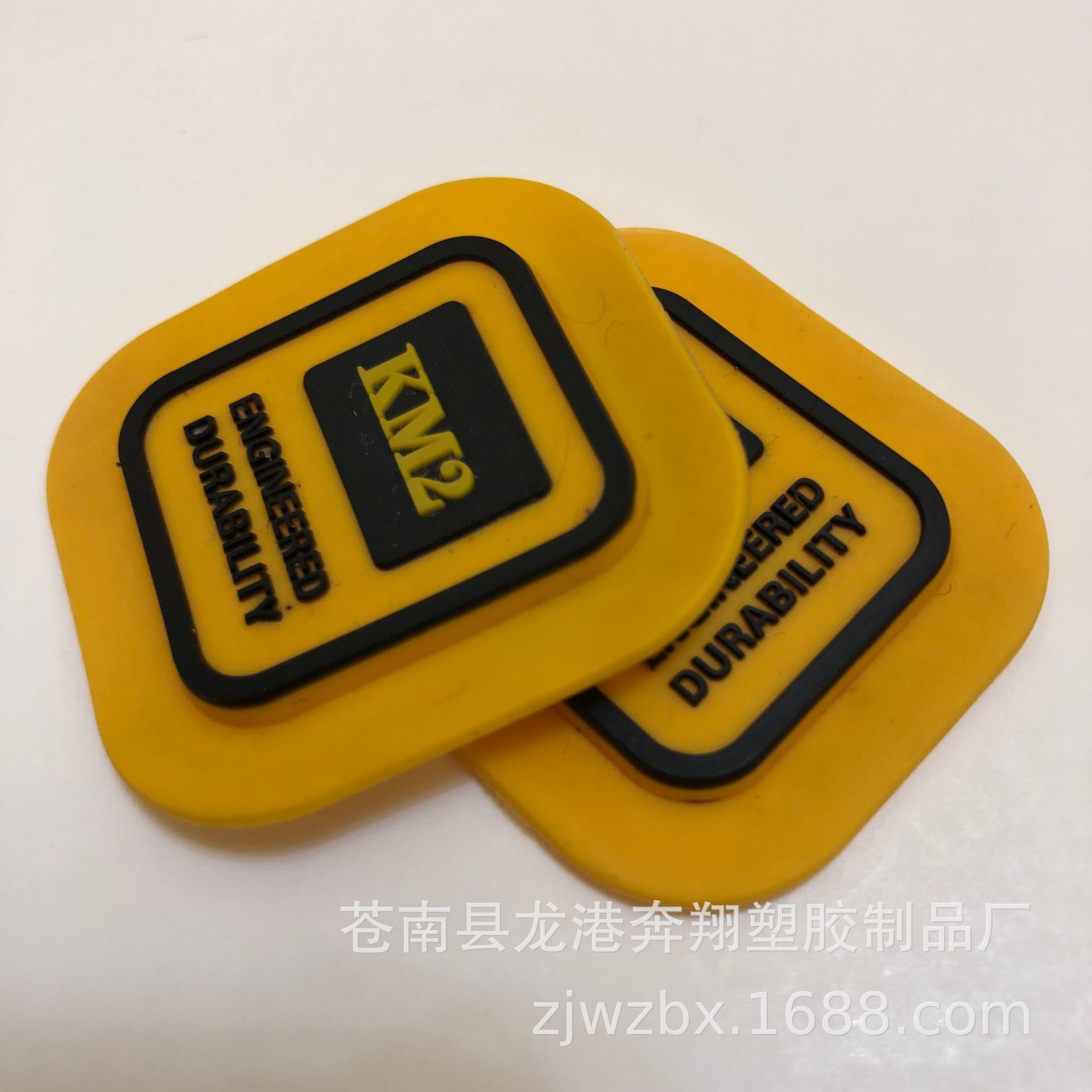 厂家供应PVC滴塑标 软胶商标 橡胶标 皮标皮牌