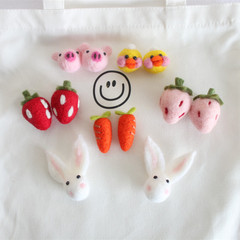 Finished Wool Felt Pop-Up White Rabbit, Pig, Duck, and Strawberry DIY Brooches – Bag Accessories & Clothing Trimmings