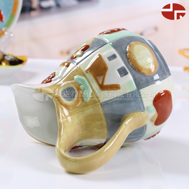 Casa de cerámica Qin Sheng pequeña taza de agua de dibujos animados para niños pequeños taza de leche con taza