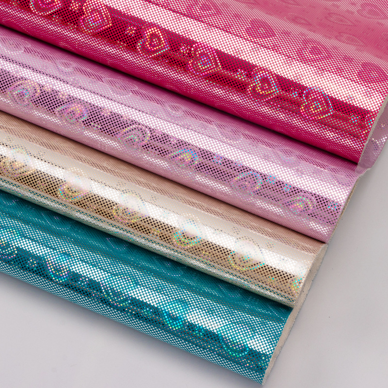 幻彩桃心pu皮革心形人造革书包化妆箱包收纳包收纳包文具盒现货